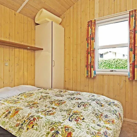Holiday home Four-bedroom Holiday In Sjolund 1 Hejls